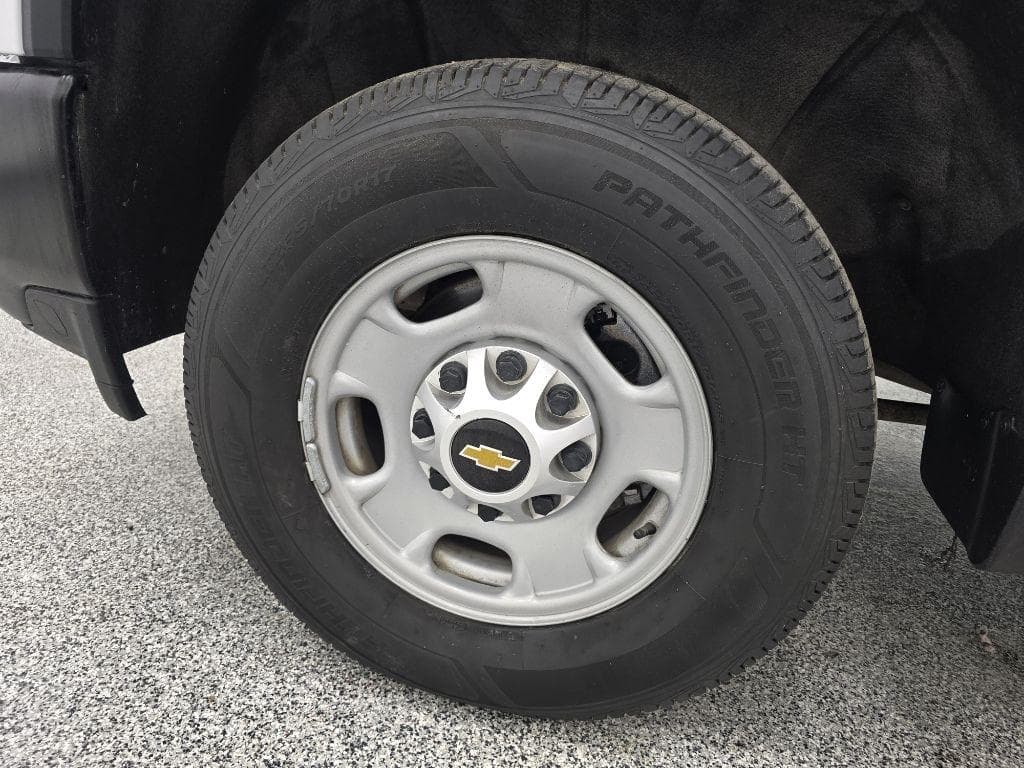 2020 CHEVROLET Silverado - Image 32