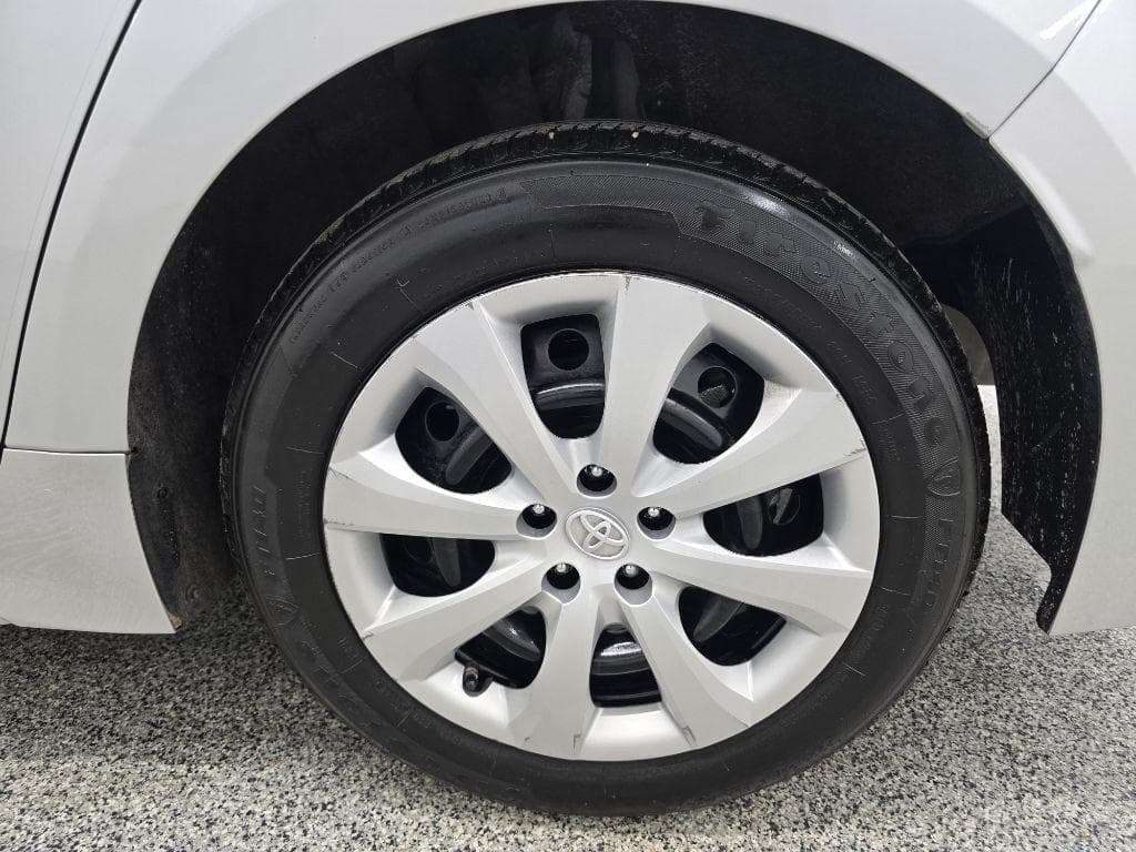 2023 TOYOTA Corolla - Image 31