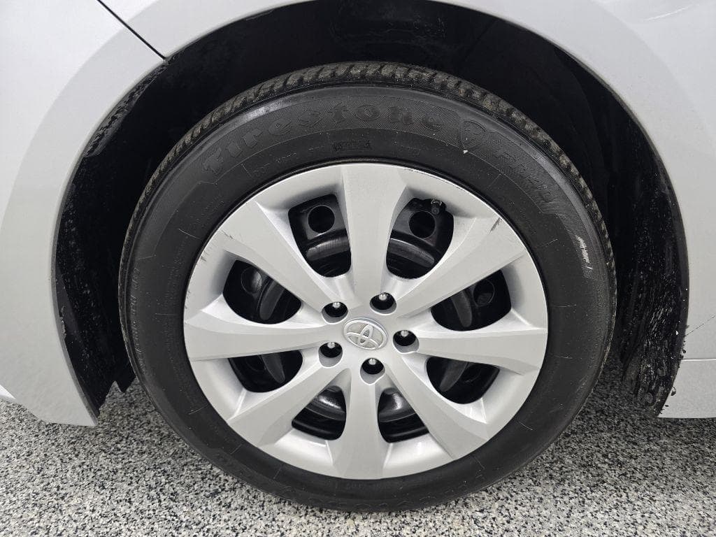 2023 TOYOTA Corolla - Image 32