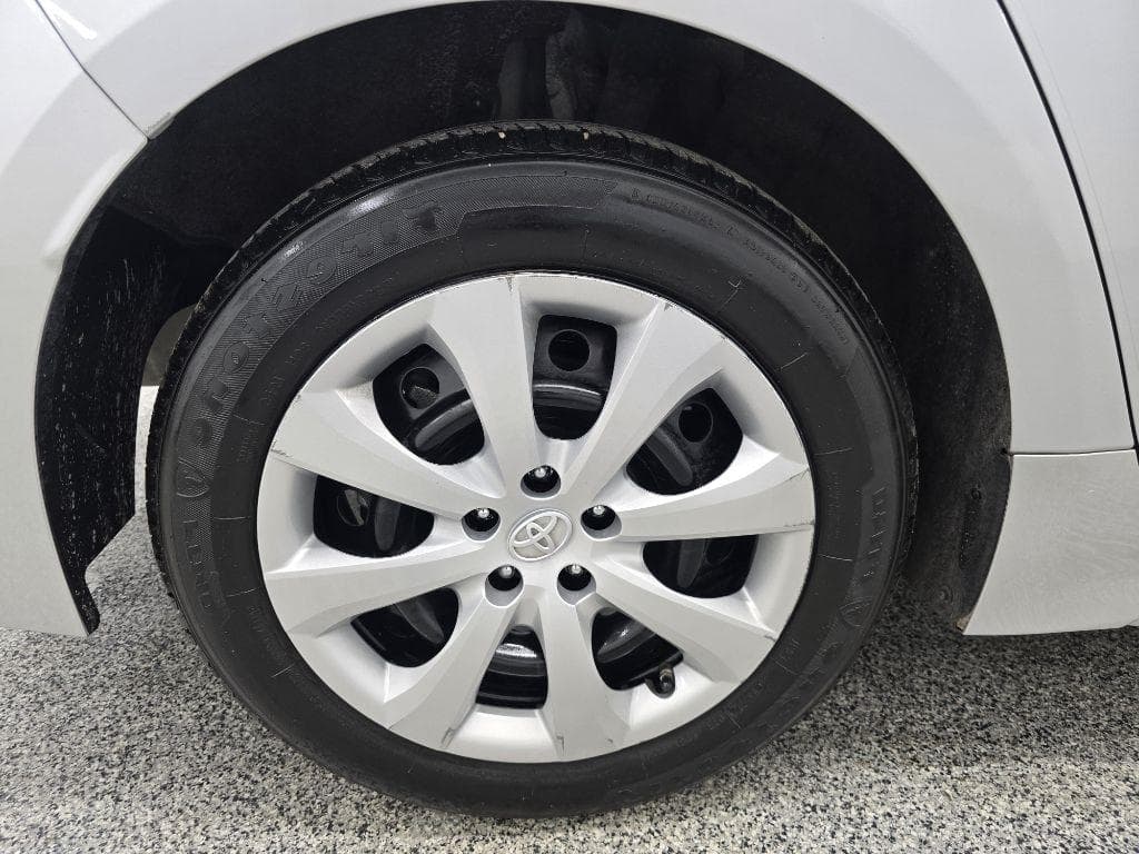 2023 TOYOTA Corolla - Image 33