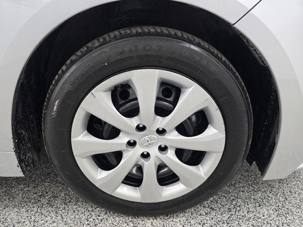 2023 TOYOTA Corolla - Image 34