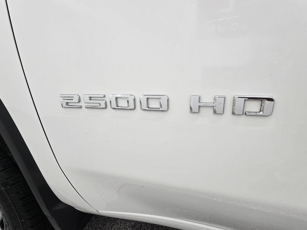 2022 CHEVROLET Silverado - Image 11