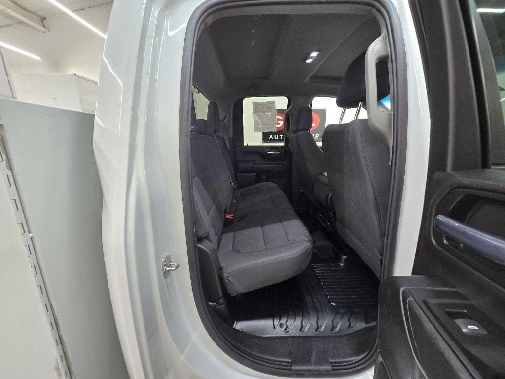 2022 CHEVROLET Silverado - Image 22