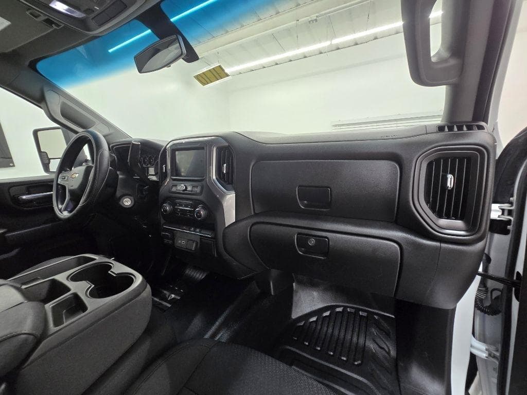 2022 CHEVROLET Silverado - Image 24