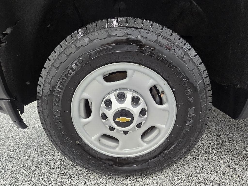 2022 CHEVROLET Silverado - Image 32