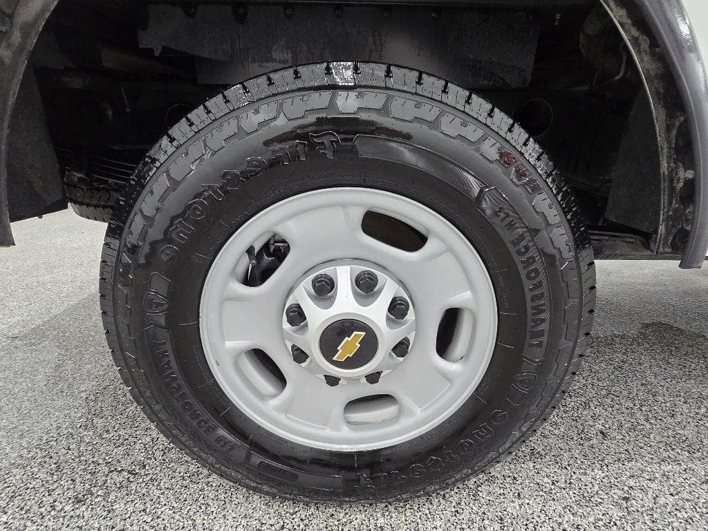 2022 CHEVROLET Silverado - Image 33