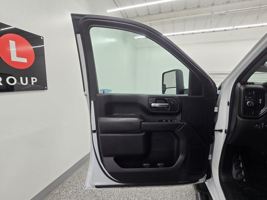 2022 CHEVROLET Silverado - Image 34