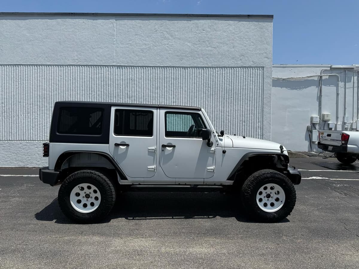 2014 Jeep Wrangler - Image 2