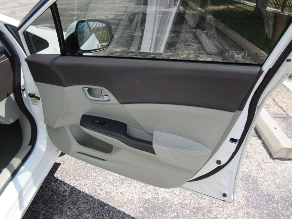 2012 Honda Civic - Image 11