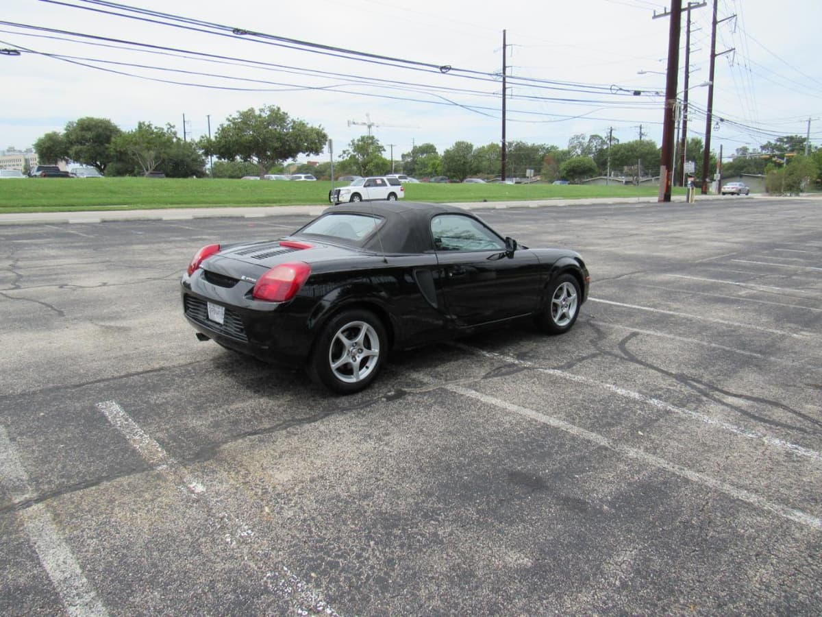 2001 Toyota MR2 - Image 4