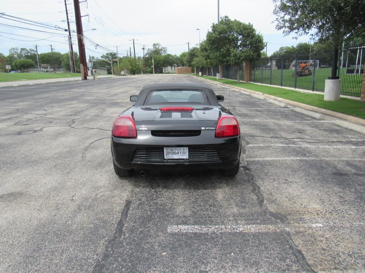 2001 Toyota MR2 - Image 5