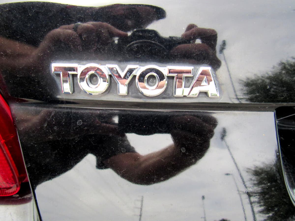 2001 Toyota MR2 - Image 11