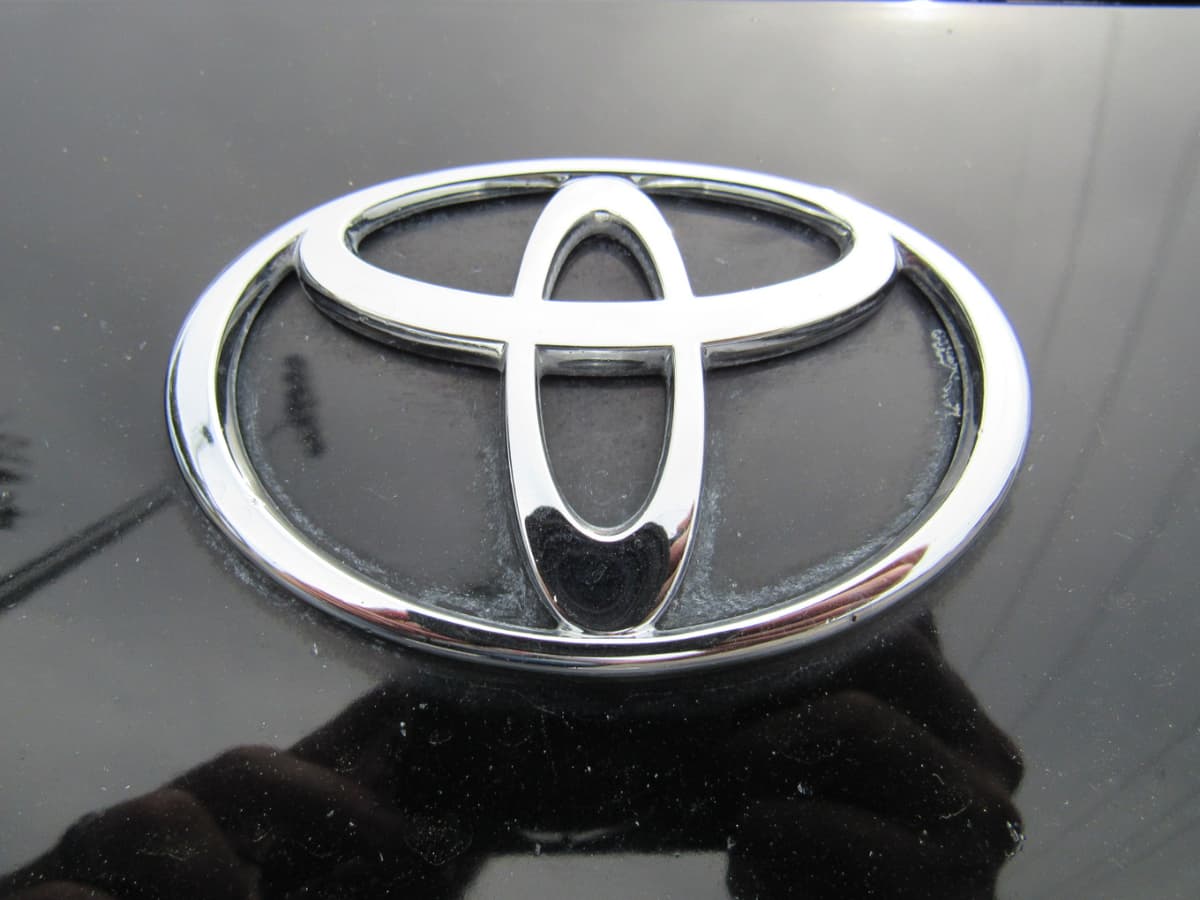 2001 Toyota MR2 - Image 14