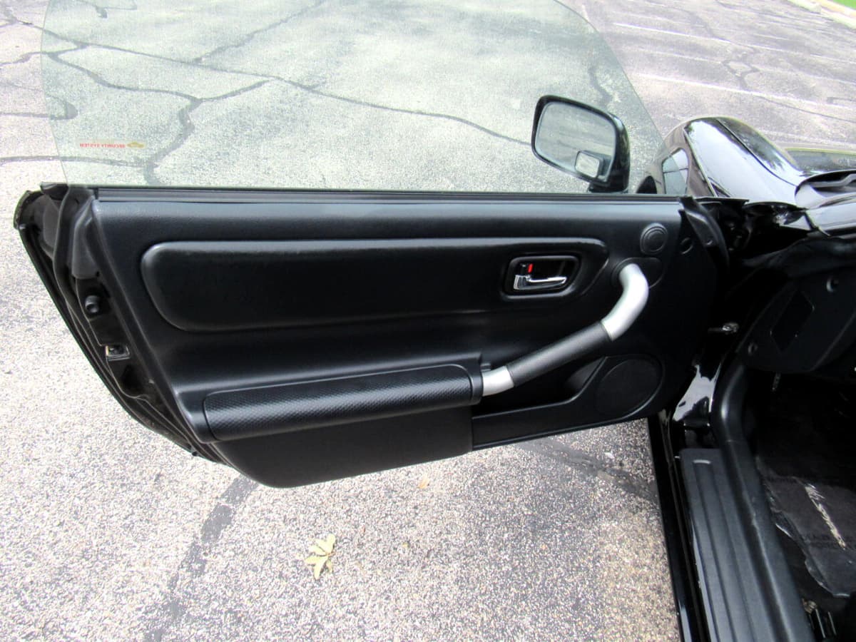 2001 Toyota MR2 - Image 16