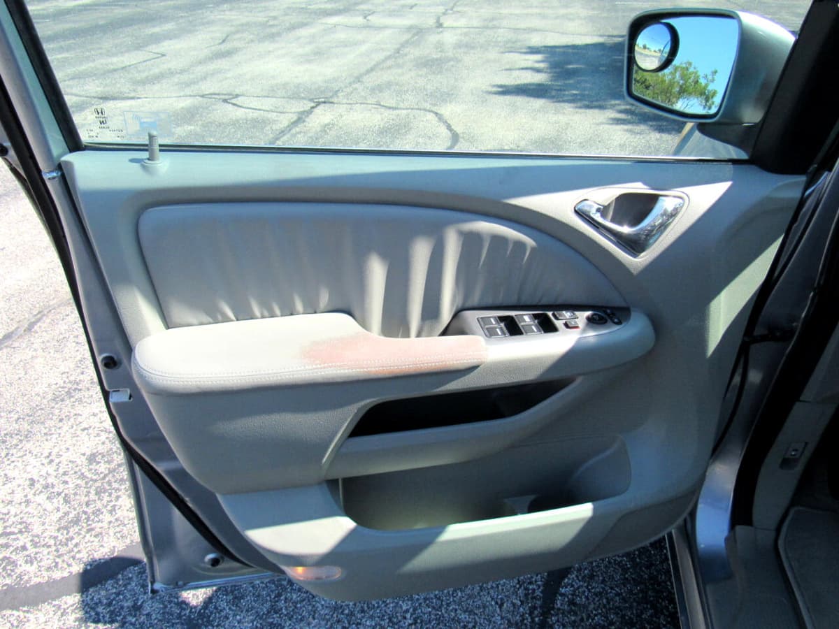 2010 Honda Odyssey - Image 8