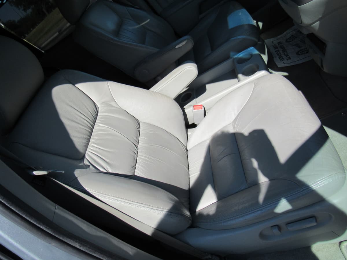 2010 Honda Odyssey - Image 13