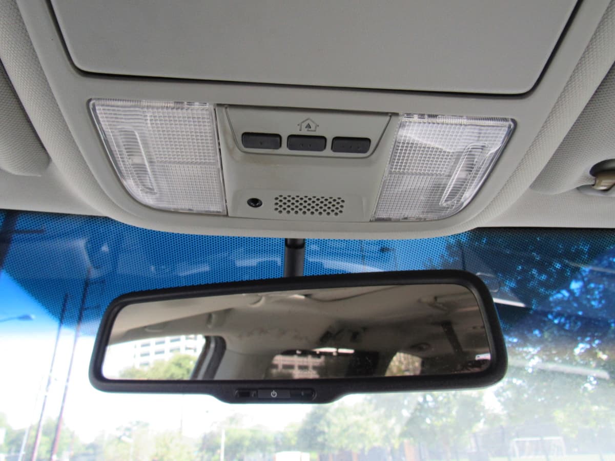 2010 Honda Odyssey - Image 21