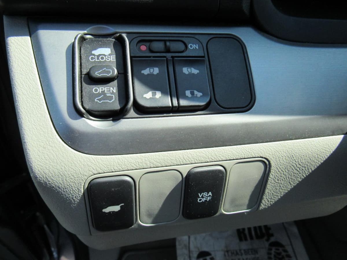 2010 Honda Odyssey - Image 23