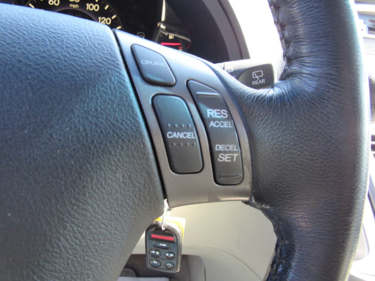 2010 Honda Odyssey - Image 25