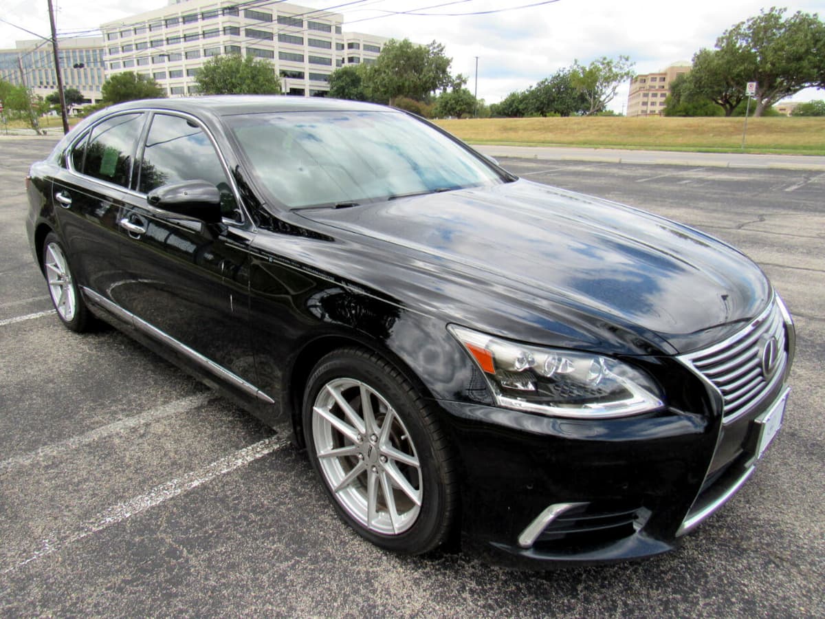 2014 Lexus LS - Image 2