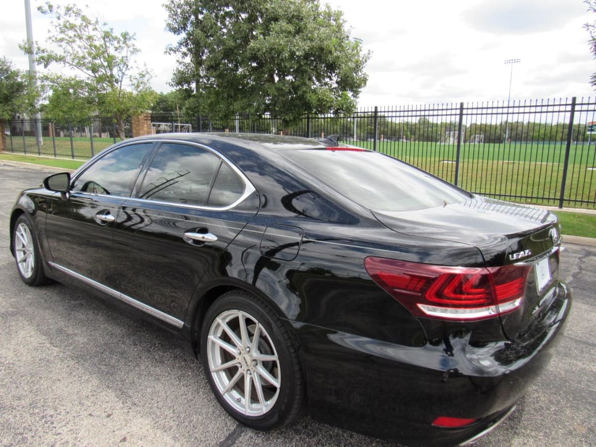 2014 Lexus LS - Image 6