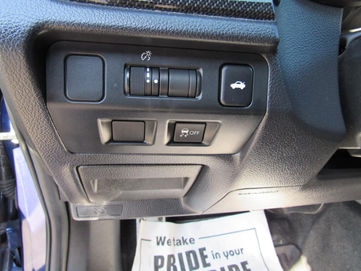 2016 SUBARU WRX - Image 17