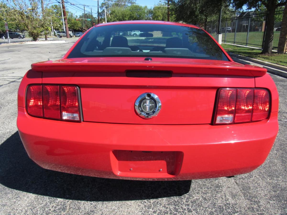 2008 Ford Mustang - Image 5
