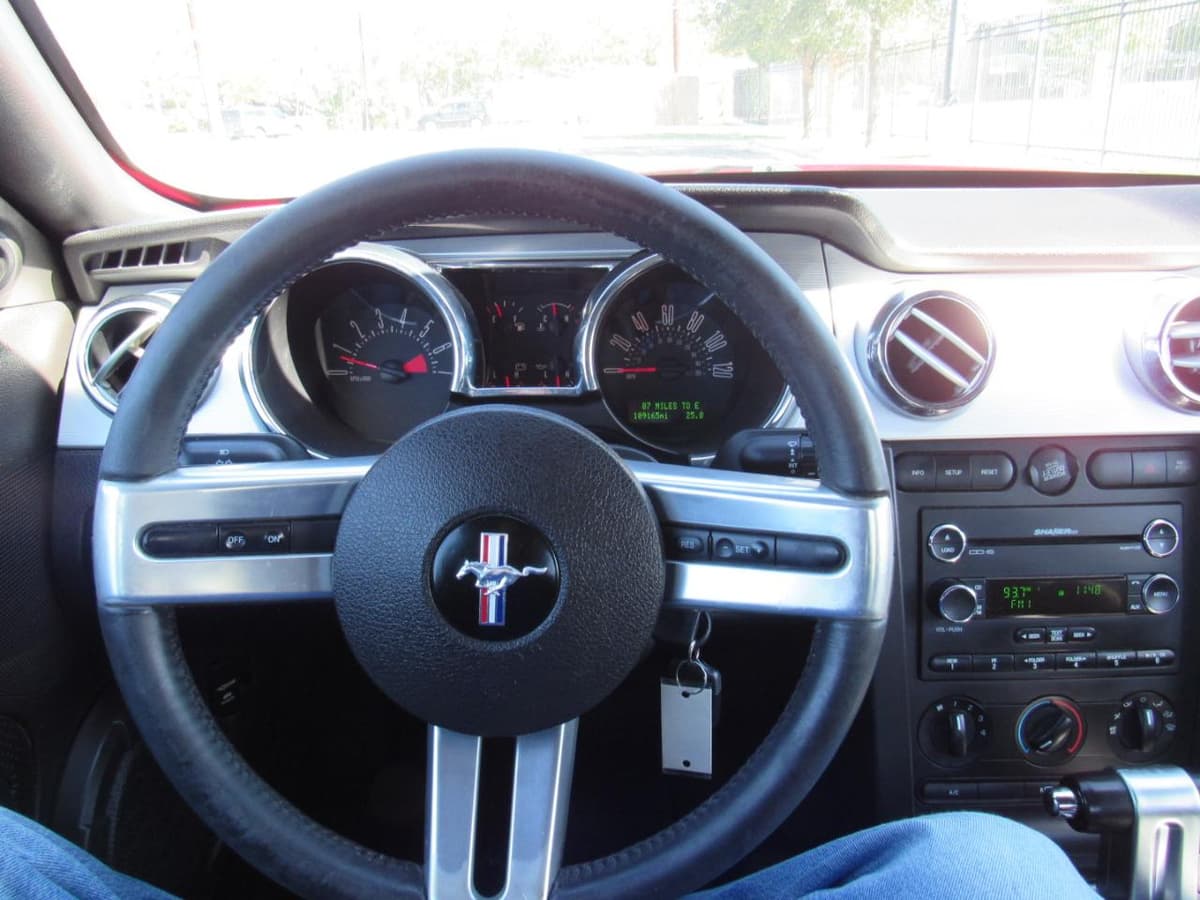 2008 Ford Mustang - Image 11