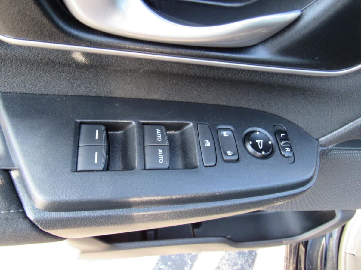 2018 Honda CR-V - Image 22