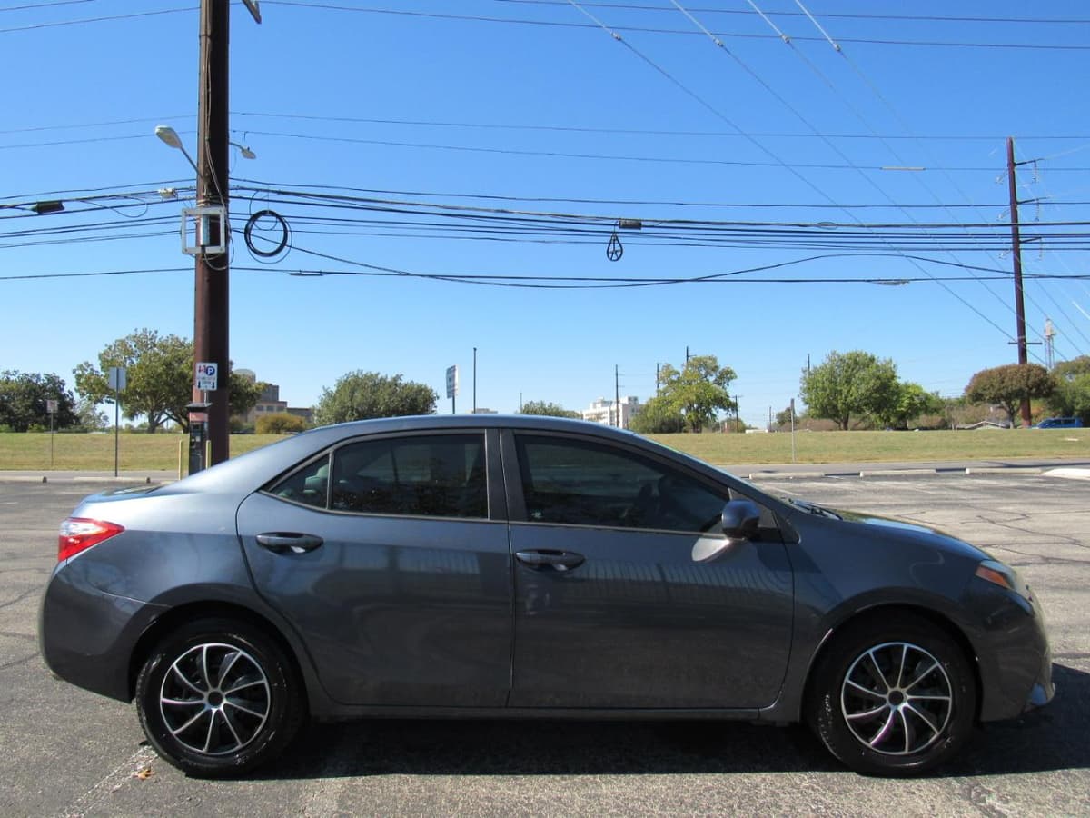 2016 Toyota Corolla - Image 3