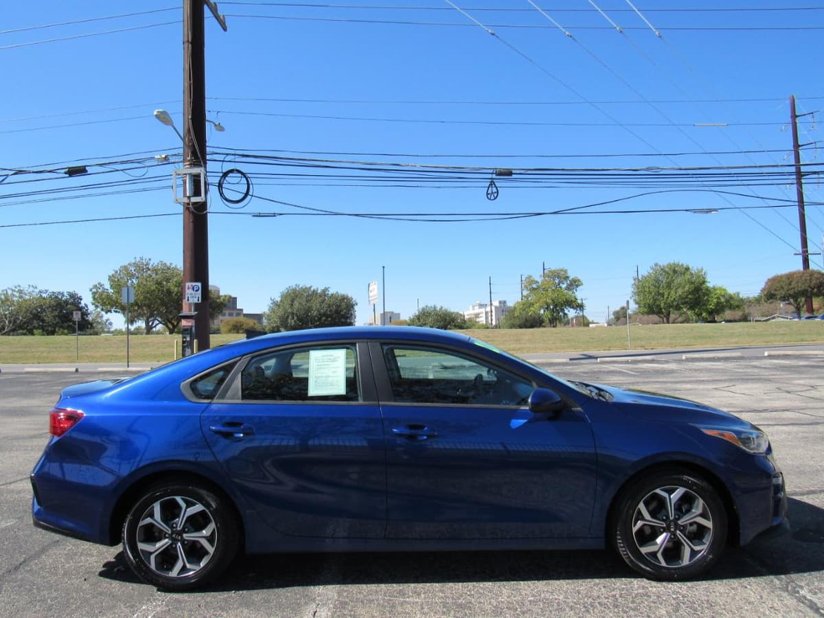 2021 Kia Forte - Image 3