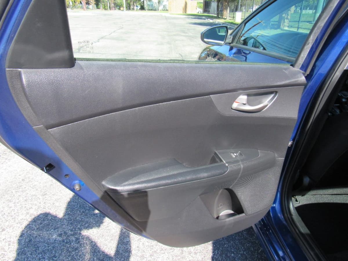 2021 Kia Forte - Image 9