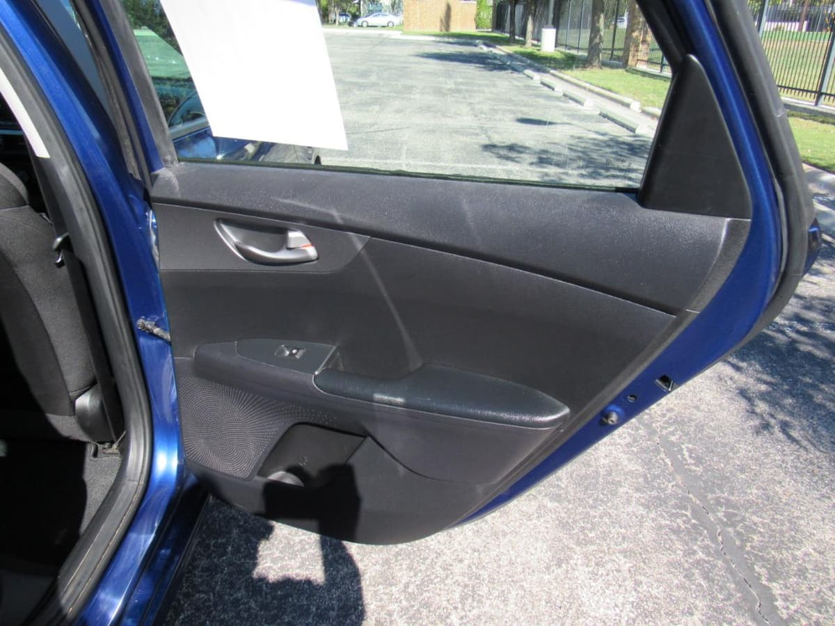 2021 Kia Forte - Image 10