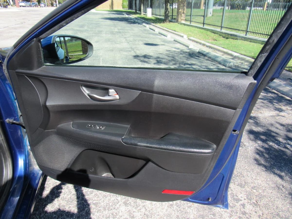 2021 Kia Forte - Image 11