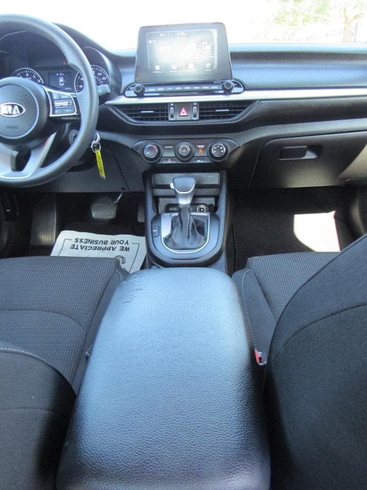 2021 Kia Forte - Image 15