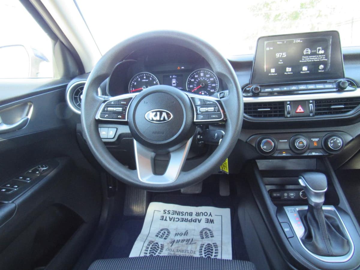 2021 Kia Forte - Image 17