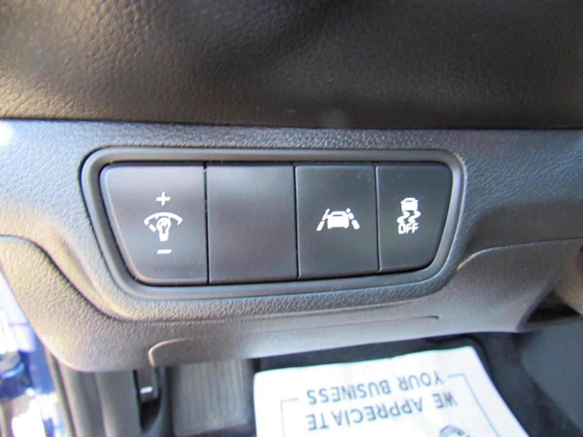 2021 Kia Forte - Image 19