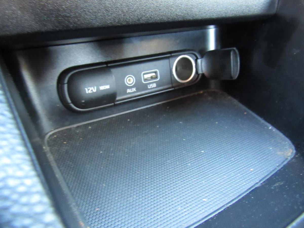 2021 Kia Forte - Image 24