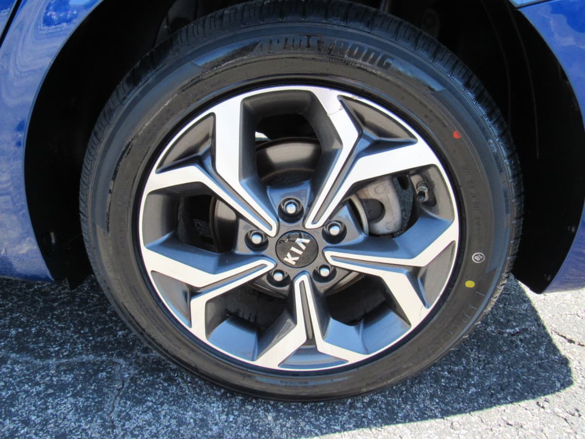 2021 Kia Forte - Image 27