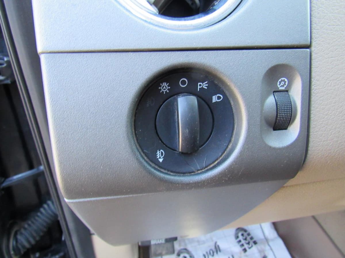 2007 Ford F-150 - Image 27