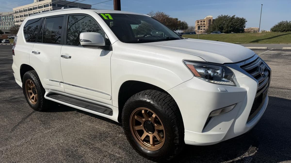 2017 Lexus GX - Image 2