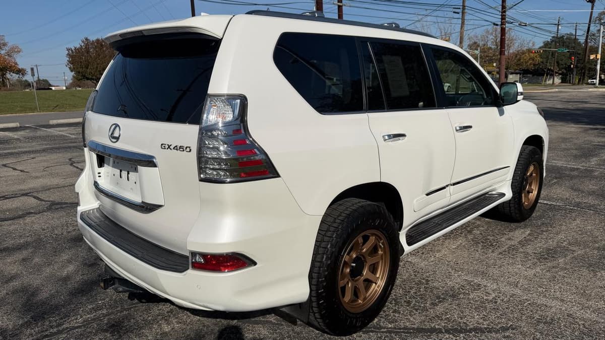 2017 Lexus GX - Image 4
