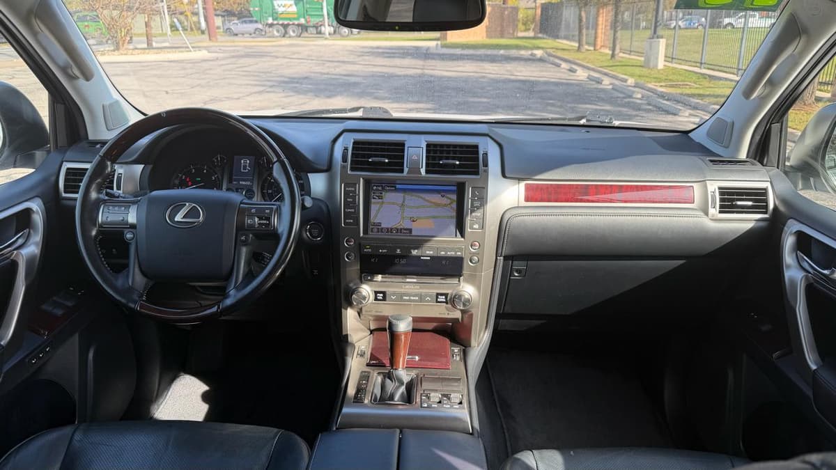 2017 Lexus GX - Image 22