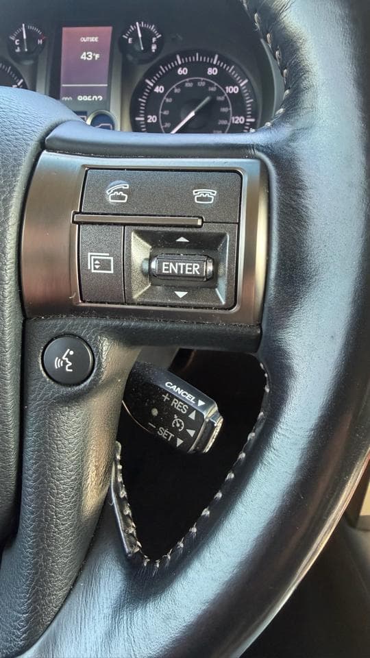 2017 Lexus GX - Image 31