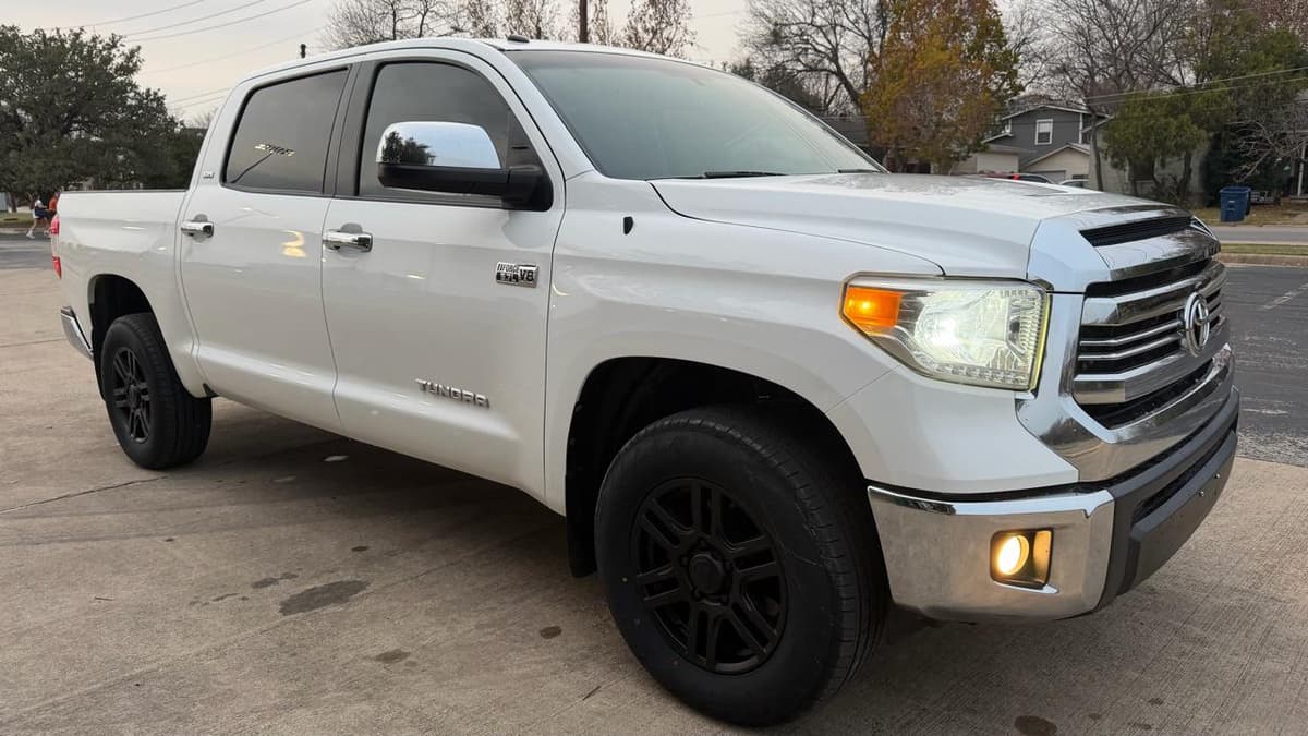 2016 Toyota Tundra - Image 2