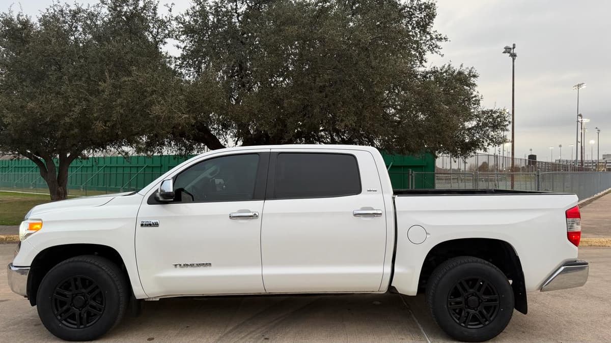 2016 Toyota Tundra - Image 8