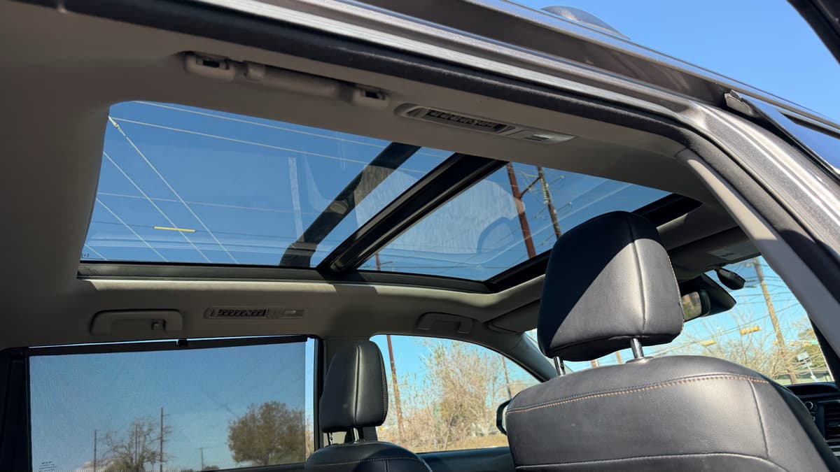 2017 Toyota Highlander - Image 19