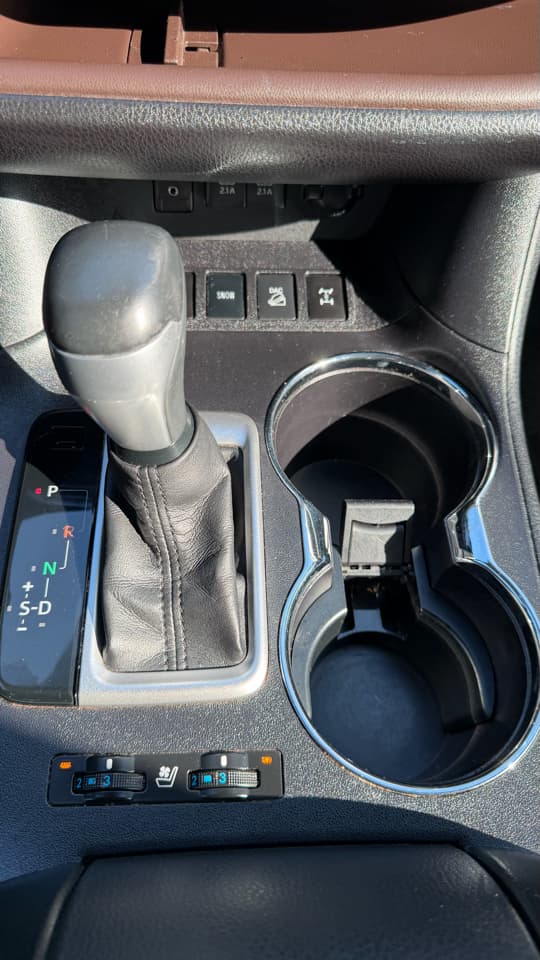 2017 Toyota Highlander - Image 22