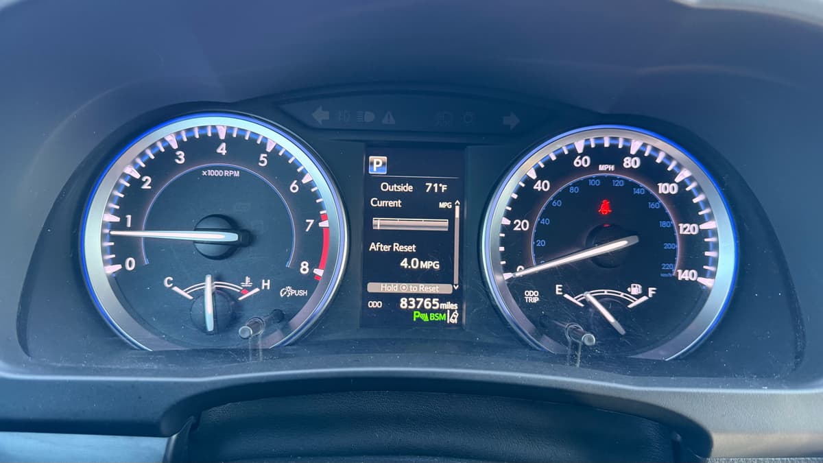 2017 Toyota Highlander - Image 32