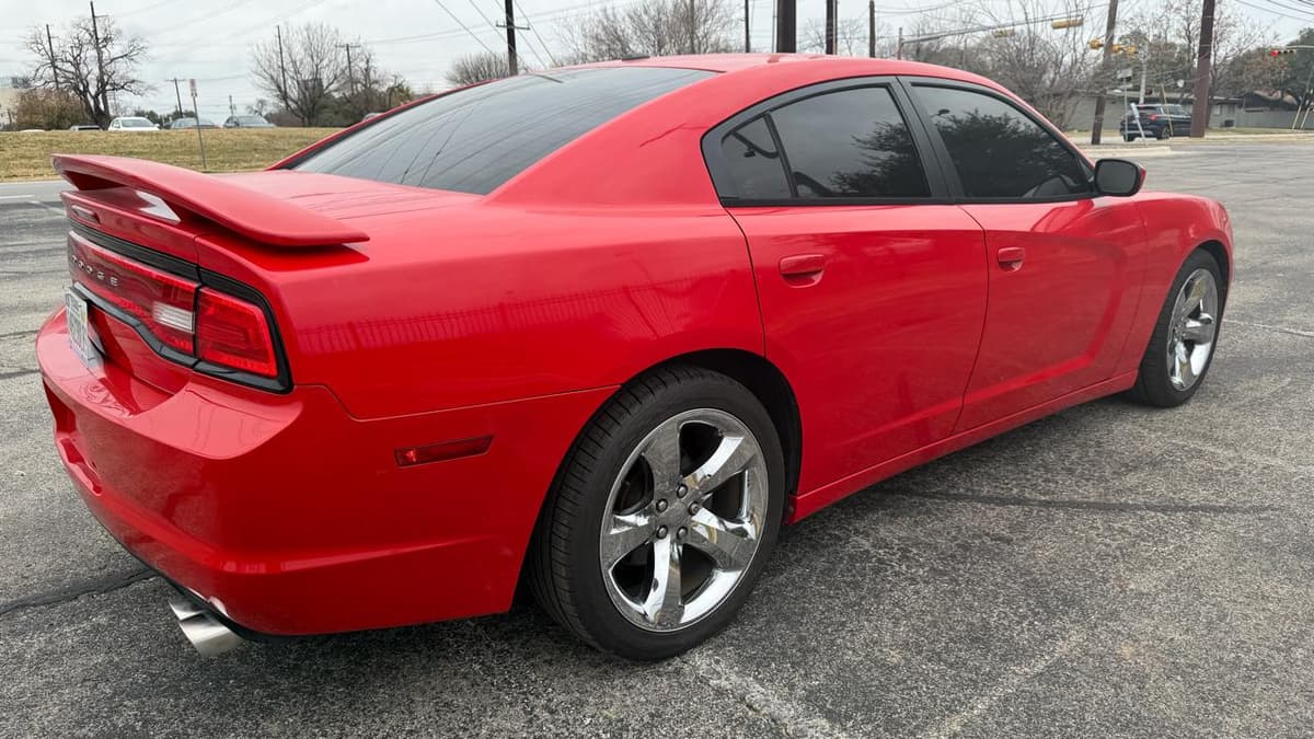2014 Dodge Charger - Image 4